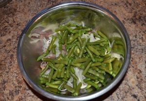 салат из селедки и стручковой фасоли