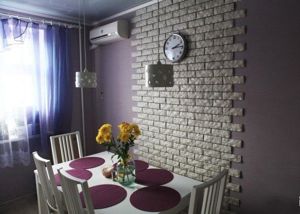 Декоративный камень в интерьере кухни