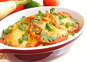 Запеканка. Нарезать кружками помидоры и кабачки. Сложить их слоями на противень, посолить каждый слой и посыпать тертым сыром. Запечь в духовке до готовности. Запеканка. Нарезать кружками помидоры и кабачки. Сложить их слоями на противень, посолить каждый слой и посыпать тертым сыром. Запечь в духовке до готовности.