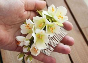 Заколки из фоамирана
