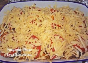Запеченная скумбрия под помидорами