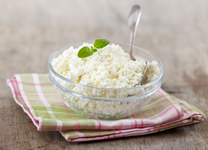 Молочные продукты (кроме молока) с невысоким содержанием жира увеличивают в организме гормон кальцитриол, который заставляет клетки сжигать жир. Исследования подтвердили, что благодаря содержанию в них большого количества кальция, нежирные молочные продукты стимулируют обмен веществ. Молочные продукты (кроме молока) с невысоким содержанием жира увеличивают в организме гормон кальцитриол, который заставляет клетки сжигать жир. Исследования подтвердили, что благодаря содержанию в них большого количества кальция, нежирные молочные продукты стимулируют обмен веществ.