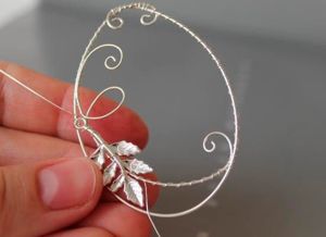 Серьги из проволоки и бусин, мастер-классы.
