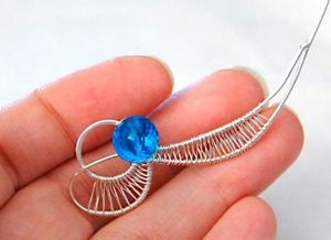 Серьги из проволоки и бусин, мастер-классы.