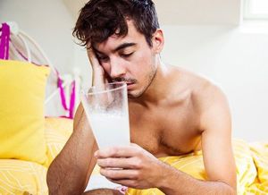 9. Избавляемся от похмелья. Да-да-да, совсем не нужно искать рассол или кефир, нужно просто в стакан воды добавить 2 ст.л. мёда. 9. Избавляемся от похмелья. Да-да-да, совсем не нужно искать рассол или кефир, нужно просто в стакан воды добавить 2 ст.л. мёда.