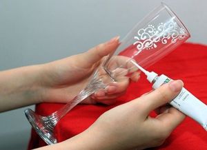 Оформление свадебных бокалов своими руками