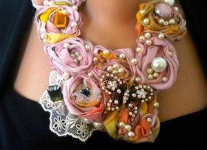 Украшения из ткани, идеи.