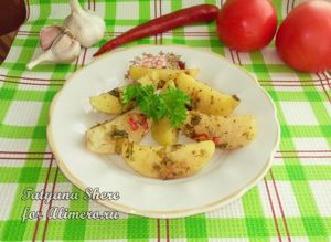 Запеченный картофель дольками