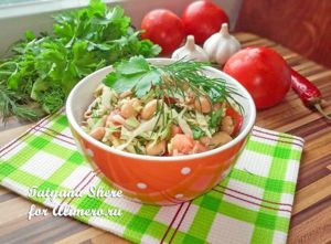 Салат из свежей капусты с фасолью