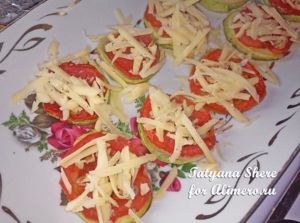 Запеченные кабачки с помидорами
