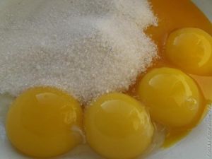 торт с зефиром и фруктами