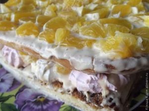 торт с зефиром и фруктами