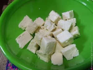 салат с сыром панир