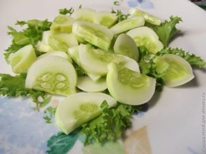 салат с сыром панир