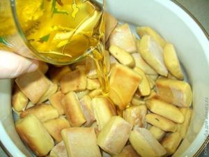 Пампушки на кефире с чесночным саламуром