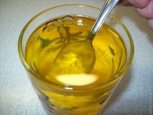 Пампушки на кефире с чесночным саламуром