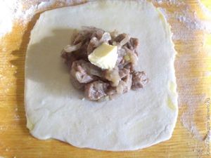 Самса с пресным и слоёным тестом