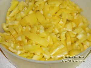 Лечо с летними яблоками
