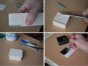 Вырежьте ещё одну полоску шириной 3,5-4 см (шире, чем основные полоски на 0,5 см). Обклейте шкатулку последний раз. Выступающие края обрежьте. Покройте шкатулку краской (НЦ, ПФ, ГФ, любой масляной). Можно использовать такую «краску»: 50 мл клея ПВА соедините с ¼ ч.л. мёда, хорошо перемешайте, добавьте 50 г туши. Покройте шкатулку тонким слоем, дайте ей хорошо высохнуть. Нанесите ещё 4-5 слоёв, давая каждому высыхать. Все неровности уберите мелкой наждачкой. Вырежьте ещё одну полоску шириной 3,5-4 см (шире, чем основные полоски на 0,5 см). Обклейте шкатулку последний раз. Выступающие края обрежьте. Покройте шкатулку краской (НЦ, ПФ, ГФ, любой масляной). Можно использовать такую «краску»: 50 мл клея ПВА соедините с ¼ ч.л. мёда, хорошо перемешайте, добавьте 50 г туши. Покройте шкатулку тонким слоем, дайте ей хорошо высохнуть. Нанесите ещё 4-5 слоёв, давая каждому высыхать. Все неровности уберите мелкой наждачкой.