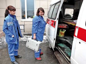 Врачи. Узкие специалисты, терапевты, стоматологи, а также на скорую помощь. Несмотря на то, что в медицинских ВУЗах недобора не бывает, на местах постоянно не хватает квалифицированных работников. Врачи. Узкие специалисты, терапевты, стоматологи, а также на скорую помощь. Несмотря на то, что в медицинских ВУЗах недобора не бывает, на местах постоянно не хватает квалифицированных работников.