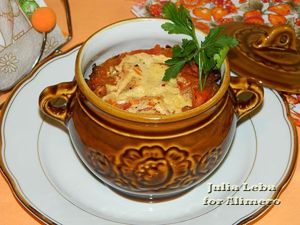 Маринованная грудка в горшочках