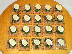 Закуска с печенью трески
