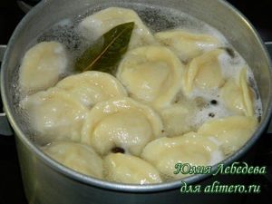 Отваривание домашних пельменей Отваривание домашних пельменей