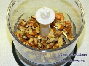 Салат с грецкими орехами Салат с грецкими орехами