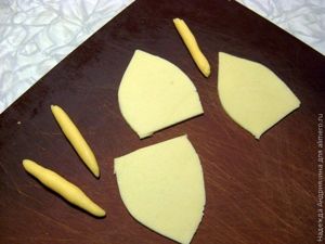 Украшения из мастики