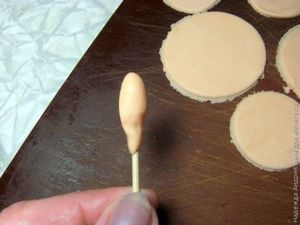 Украшения из мастики