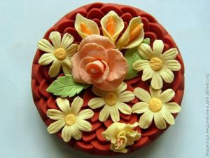Украшения из мастики