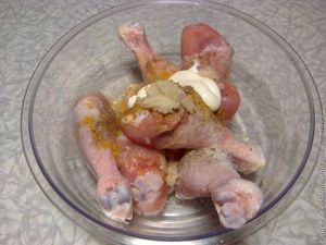 Куриные ножки, тушеные с картофелем в рукаве