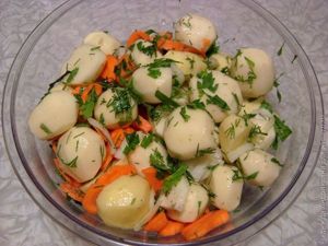 Куриные ножки, тушеные с картофелем в рукаве