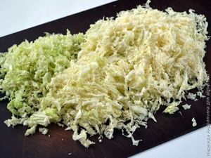 Салат из пекинской капусты с фруктами