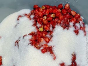 Варенье-пятиминутка из земляники в мультиварке