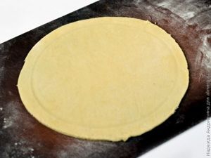 Праздничный пирог с яблоками и маком