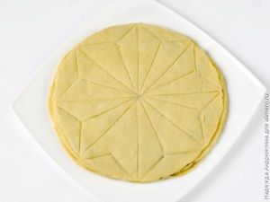 Праздничный пирог с яблоками и маком
