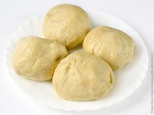 Праздничный пирог с яблоками и маком