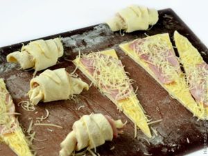 Круассаны с сыром и ветчиной