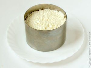 Салат с курицей и яблоком