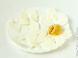 Салат с курицей и яблоком