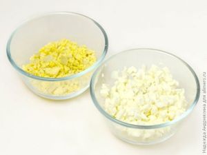 Салат с кальмарами и грушей