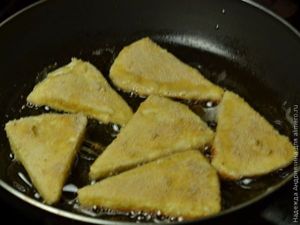 Адыгейский сыр, жареный в панировке