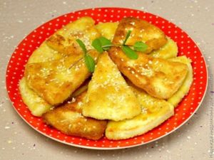 Адыгейский сыр, жареный в панировке
