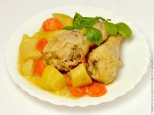 Куриные голени с картофелем в мультиварке