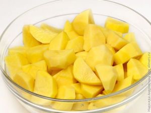 Куриные голени с картофелем в мультиварке