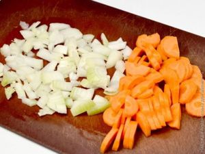 Куриные голени с картофелем в мультиварке
