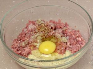 Котлеты с зеленым маслом
