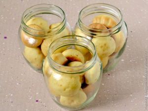 Мини ромовые бабы в банках