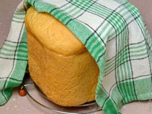 Хлеб с жареным луком и паприкой в хлебопечке